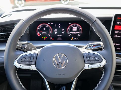 New 2026 Volkswagen Tiguan SE AWD/4WD image 21