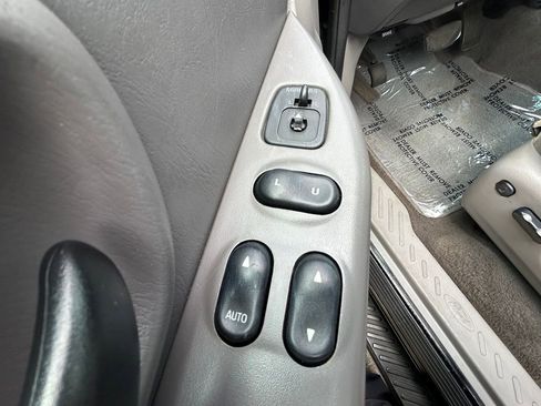 Used 2002 Ford F150 Lariat AWD/4WD image 15