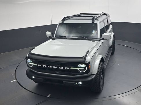 Used 2024 Ford Bronco Outer Banks AWD/4WD image 41