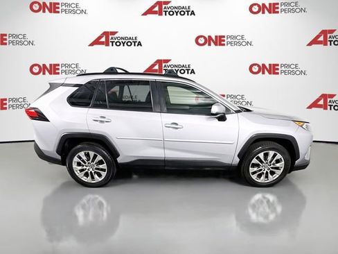 Certified 2019 Toyota RAV4 XLE Premium w/ Carpet Mat Package FWD image 9