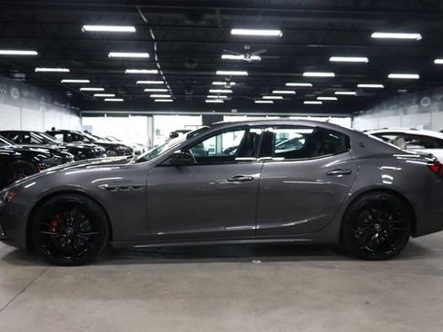 Used 2023 Maserati Ghibli Modena Q4 AWD/4WD image 2