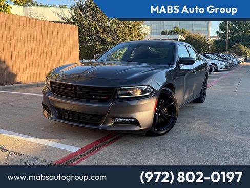 Used 2017 Dodge Charger R/T w/ Blacktop Package image 1