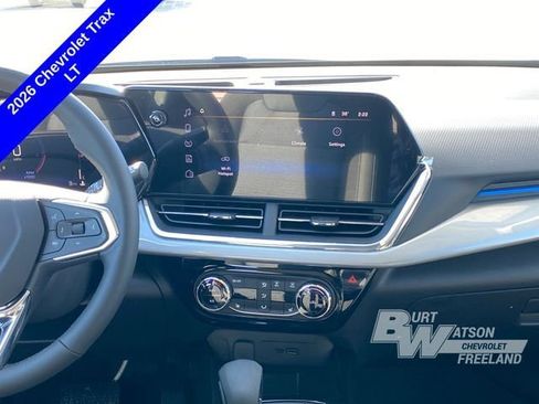New 2026 Chevrolet Trax LT w/ Driver Confidence Package FWD image 19
