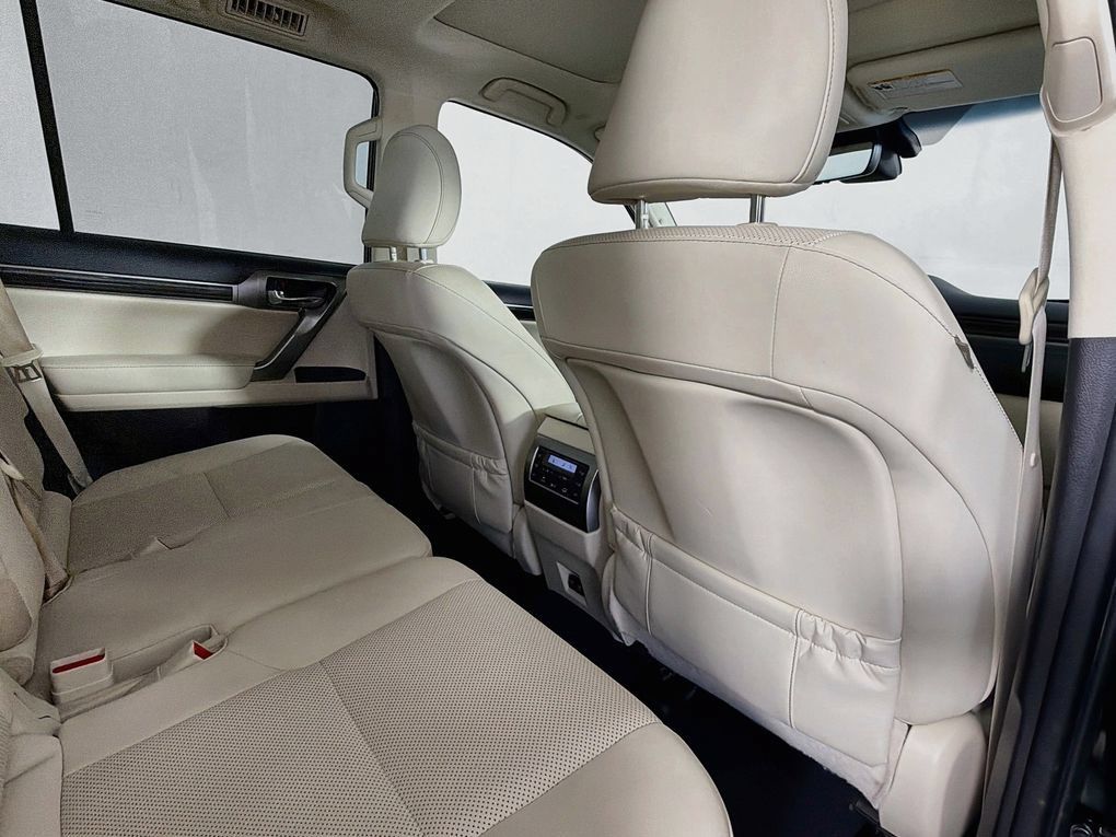 Used 2023 Lexus GX 460 Premium w/ Premium Package AWD/4WD image 27