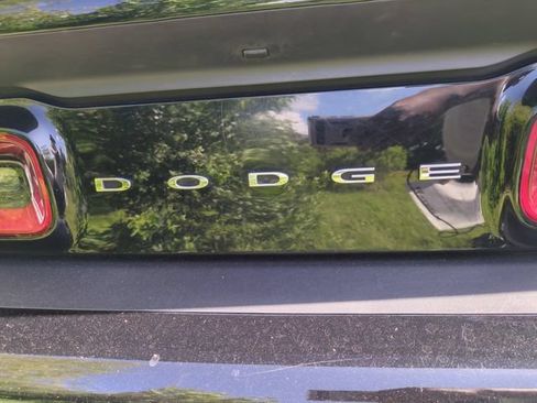 Used 2022 Dodge Challenger SRT Hellcat w/ Plus Package RWD image 29