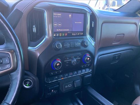 Used 2022 Chevrolet Silverado 1500 High Country w/ Technology Package image 7