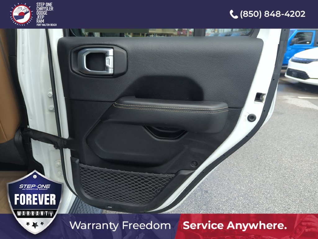 Used 2022 Jeep Gladiator Overland w/ Popular Equipment Package AWD/4WD image 29