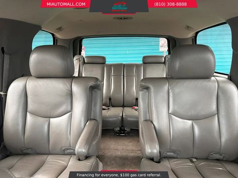 Used 2005 Chevrolet Tahoe Z71 w/ Preferred Equipment Group AWD/4WD image 20