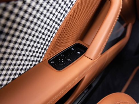 Certified 2025 Porsche 911 Turbo S image 22