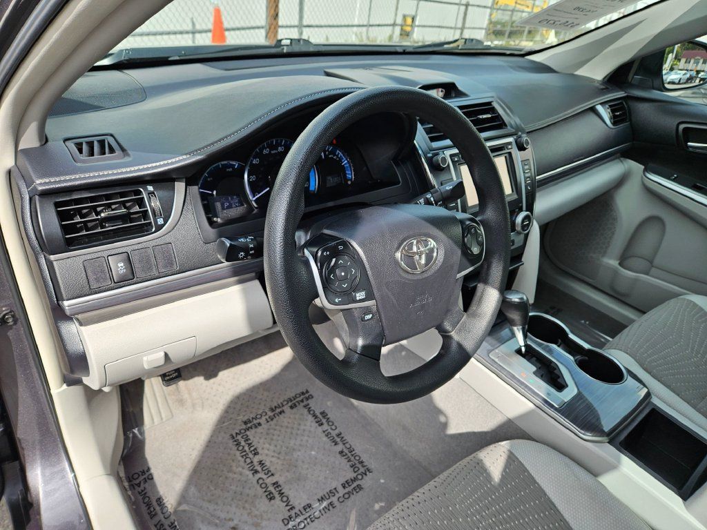 Used 2014 Toyota Camry LE FWD image 24