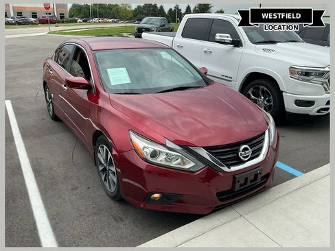 Used 2017 Nissan Altima 2.5 SV FWD image 1