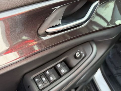 Certified 2022 Jeep Grand Cherokee L Laredo w/ Luxury Tech Group I image 12