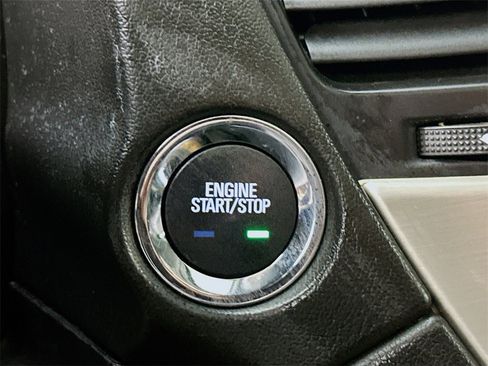 Used 2017 GMC Yukon XL Denali w/ Open Road Package image 28