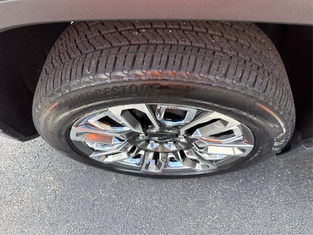Used 2024 GMC Sierra 1500 Denali Ultimate AWD/4WD image 19
