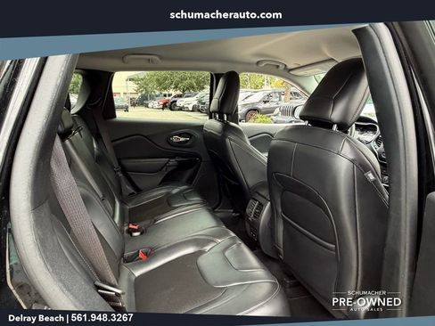Used 2020 Jeep Cherokee Latitude Plus FWD image 16