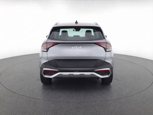 Used 2024 Kia Sportage LX image 7