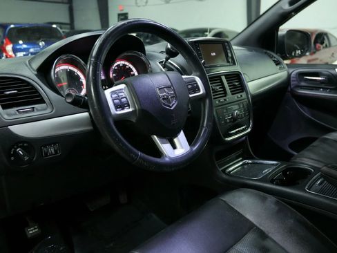 Used 2019 Dodge Grand Caravan GT image 17