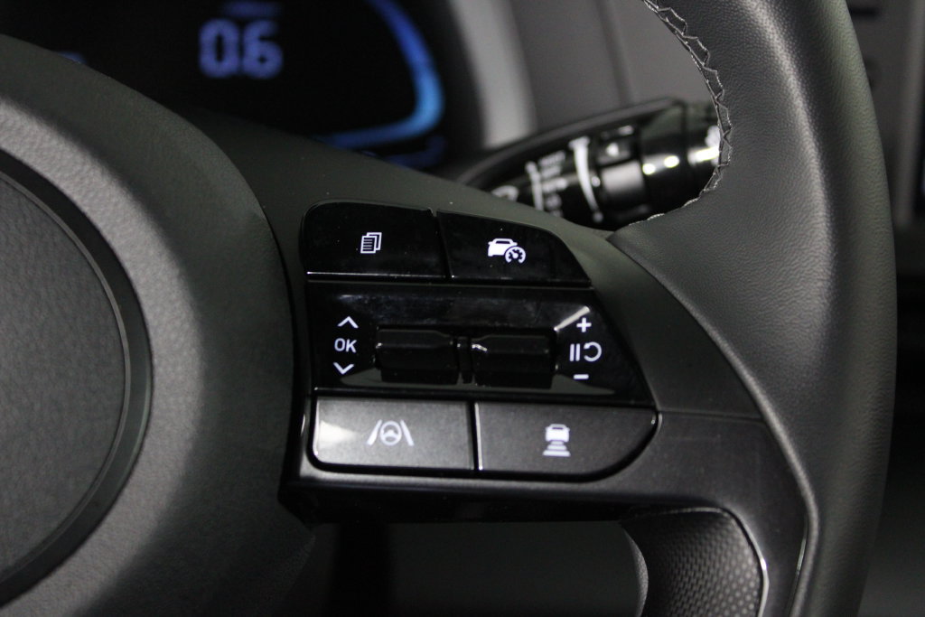 Certified 2026 Hyundai Elantra SEL Sport Premium FWD image 29