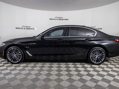 Used 2023 BMW 530e w/ Executive Package image 6