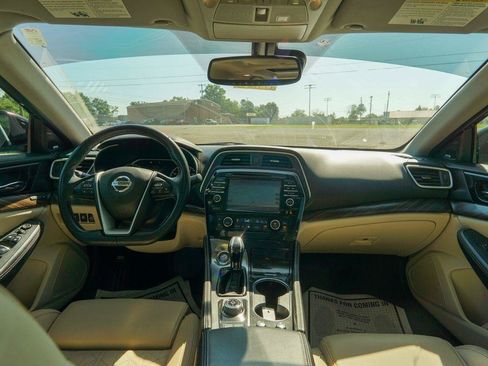 Used 2018 Nissan Maxima Platinum FWD image 13