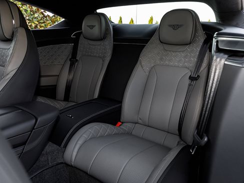 Used 2023 Bentley Continental GT Azure image 21