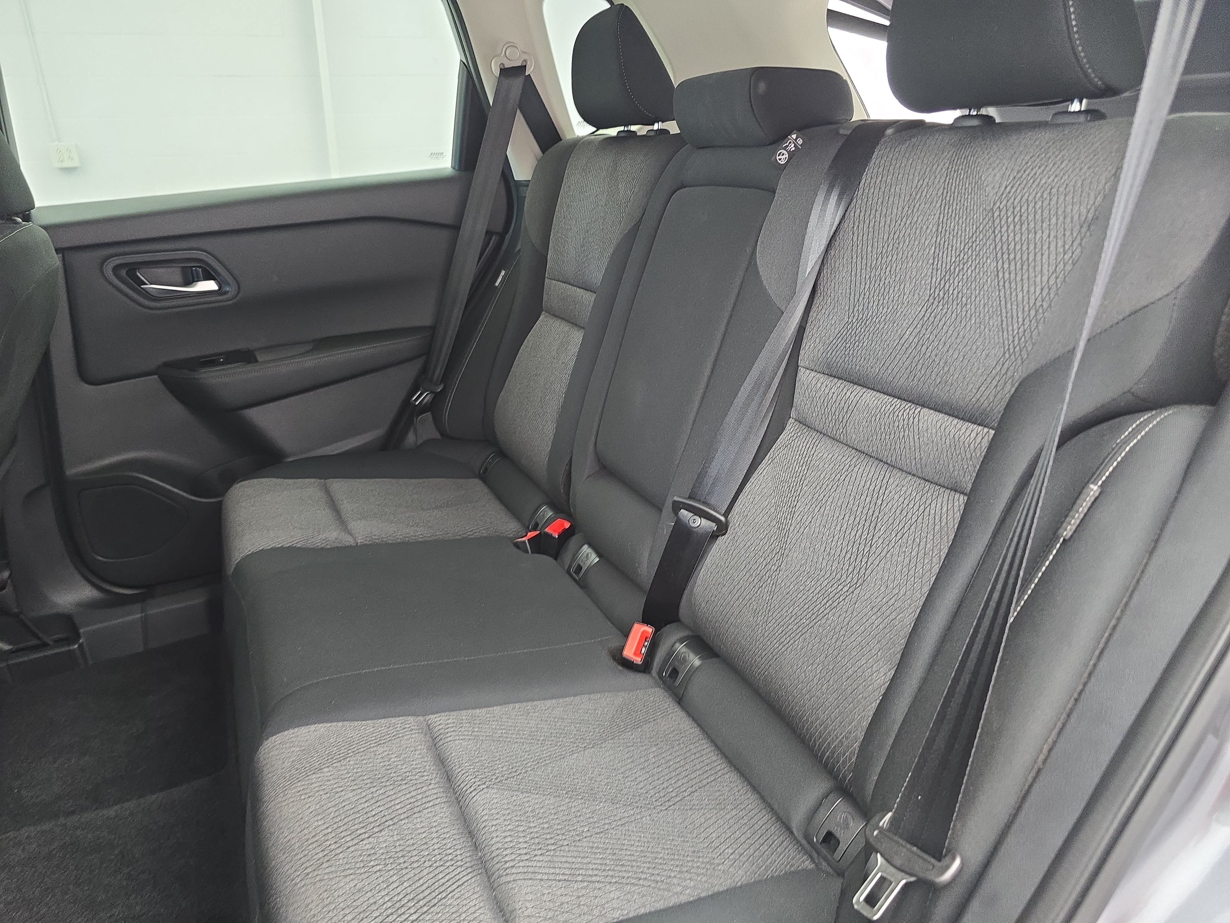 Certified 2026 Nissan Rogue SV FWD image 14