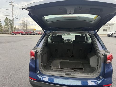 Used 2022 Chevrolet Equinox LS AWD/4WD image 18