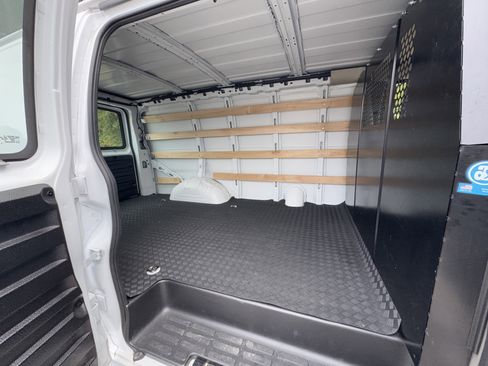 Used 2024 Chevrolet Express 2500 w/ Driver Convenience Package image 8