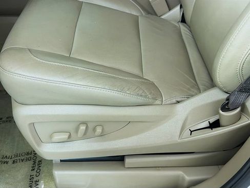 Used 2018 Chevrolet Suburban LT RWD image 21