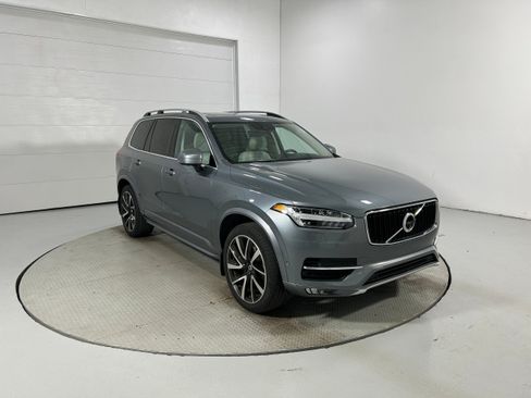 Used 2019 Volvo XC90 T6 Momentum w/ Advanced Package AWD/4WD image 2