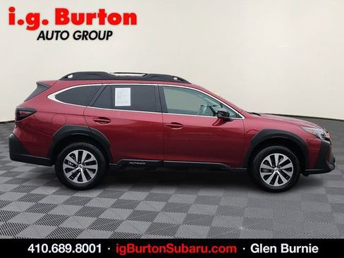 Used 2025 Subaru Outback Premium image 7