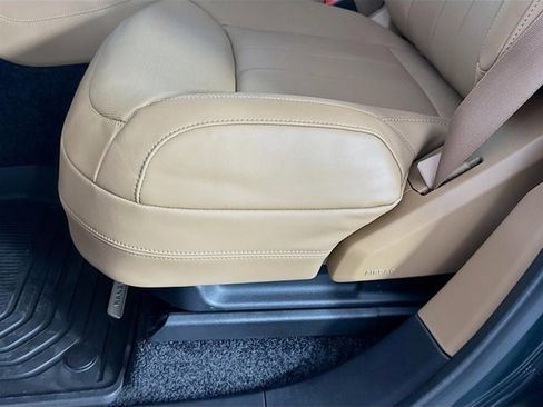 New 2026 Land Rover Range Rover SE image 22