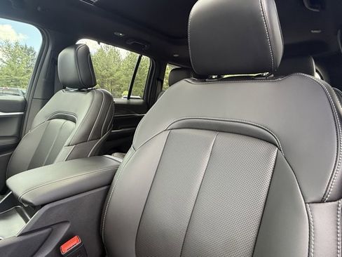 New 2025 Jeep Grand Cherokee Limited w/ Luxury Tech Group II image 25