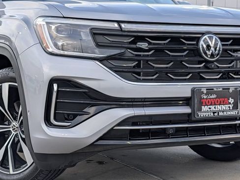 Used 2025 Volkswagen Atlas SEL Premium R-Line AWD/4WD image 3