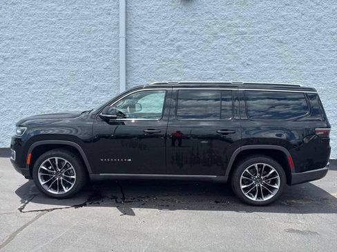 Used 2022 Jeep Wagoneer Series III w/ Premium Group I AWD/4WD image 8