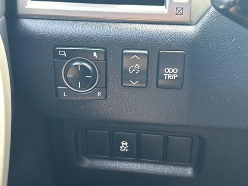 Used 2019 Lexus GX 460 w/ Navigation Package AWD/4WD image 40