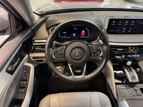 Certified 2023 Acura MDX FWD w/ Technology Package image 15