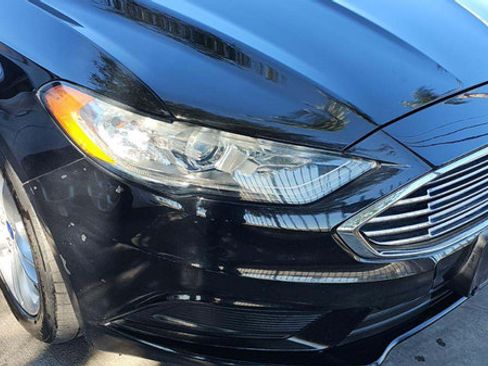 Used 2018 Ford Fusion SE w/ Fusion SE Technology Package FWD image 13