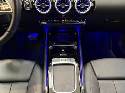 Used 2025 Mercedes-Benz GLA 250 image 15