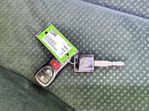 Used 2012 Nissan Versa 1.8 S w/ Plus Pkg image 34