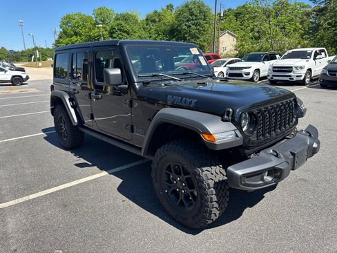 Used 2025 Jeep Wrangler Willys image 3