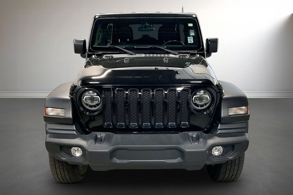 Used 2022 Jeep Wrangler Unlimited Sport AWD/4WD image 2