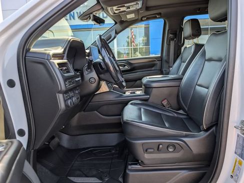 Used 2021 Chevrolet Suburban Premier w/ Premium Package AWD/4WD image 10