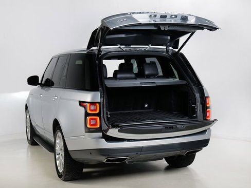 Used 2020 Land Rover Range Rover HSE image 32