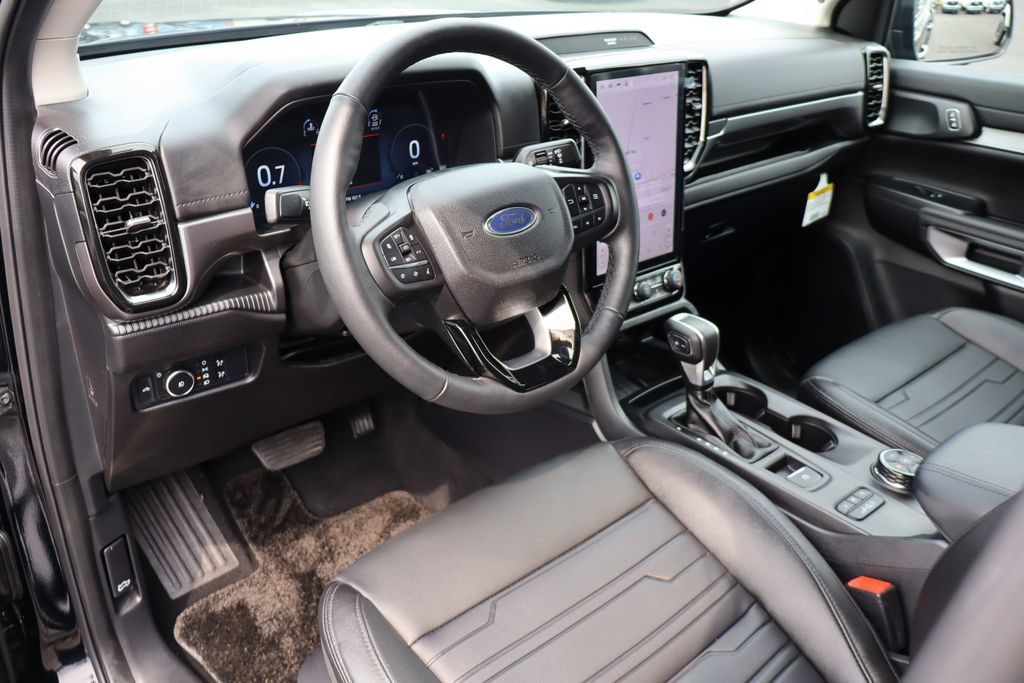 Used 2026 Ford Ranger Lariat w/ FX4 Off-Road Package AWD/4WD image 4