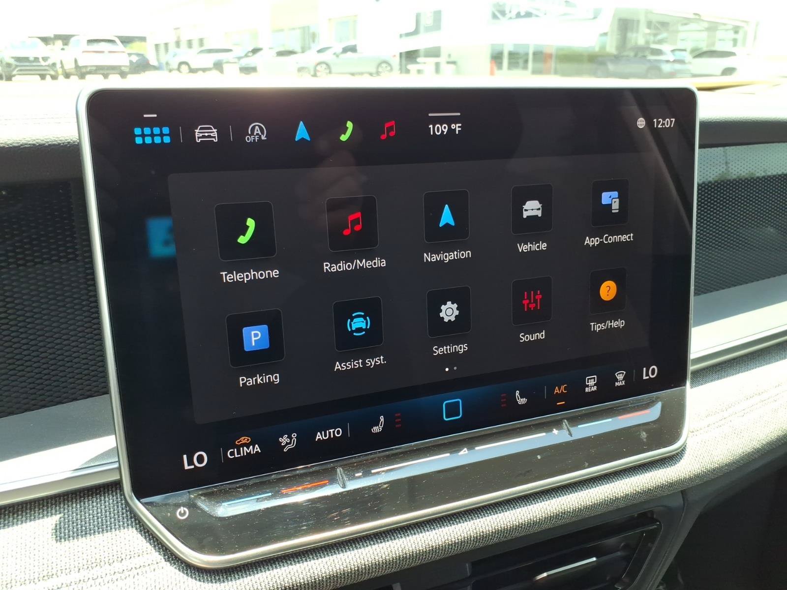 Certified 2025 Volkswagen Tiguan S FWD image 27