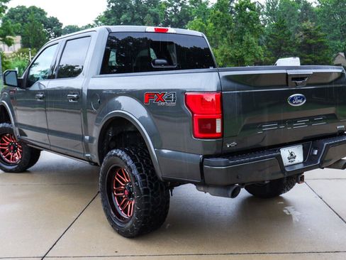 Used 2019 Ford F150 Lariat w/ Equipment Group 502A Luxury AWD/4WD image 18