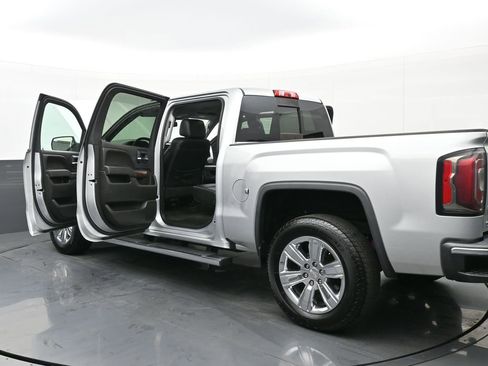 Used 2018 GMC Sierra 1500 SLT image 44