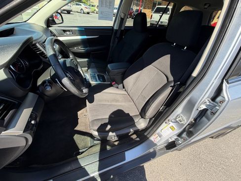 Used 2013 Subaru Outback 2.5i Premium AWD/4WD image 9