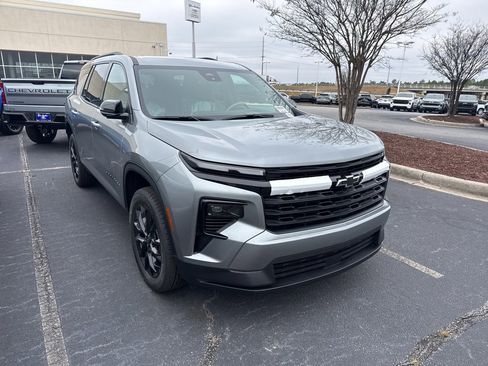 New 2026 Chevrolet Traverse LT w/ Midnight/Sport Edition image 2